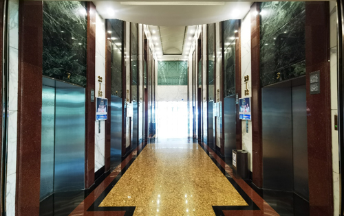 汉威大厦电梯